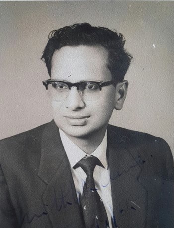 Dr Mithilesh Kanti